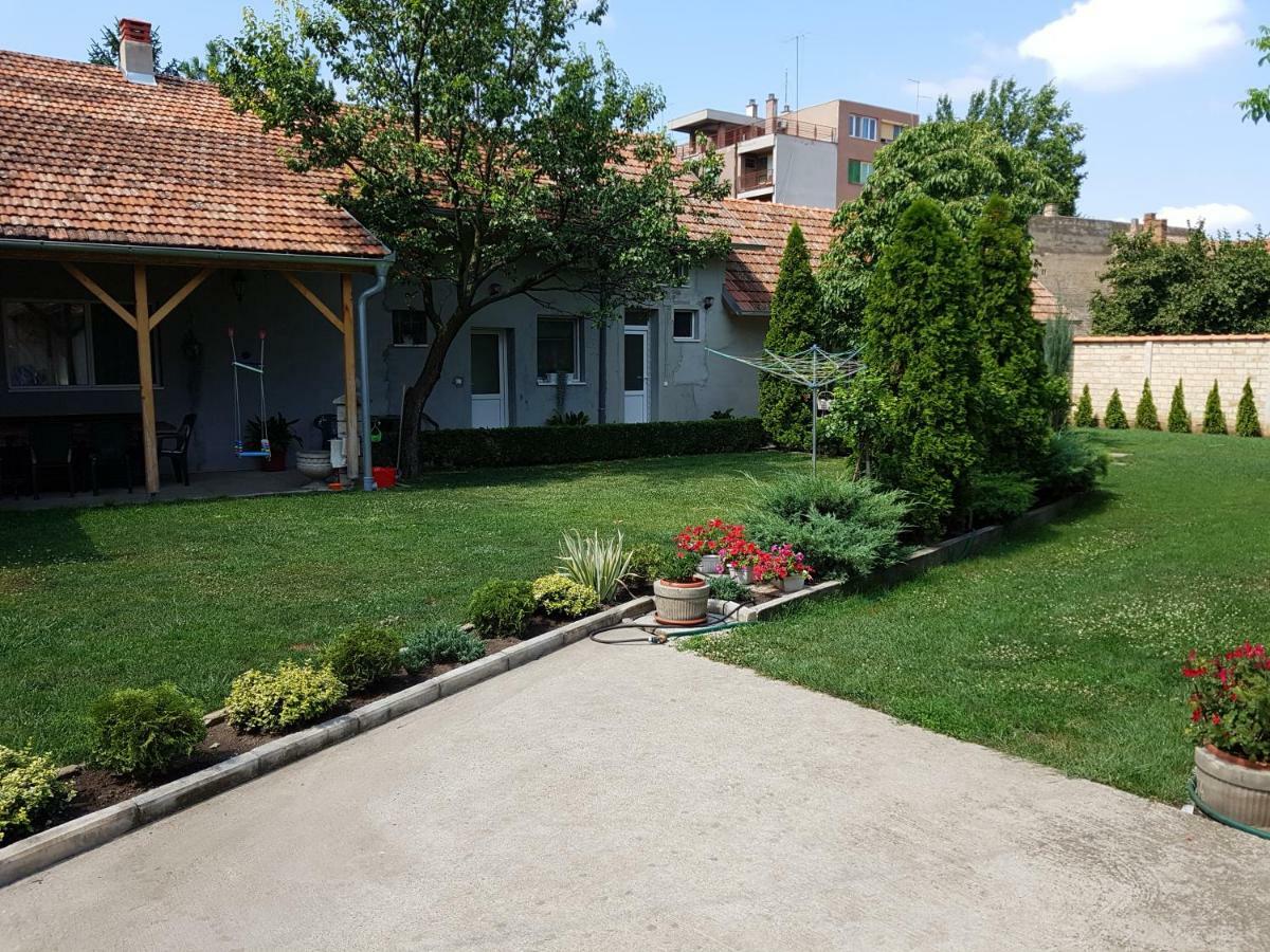 Apartman Vila Milica Кикинда Экстерьер фото